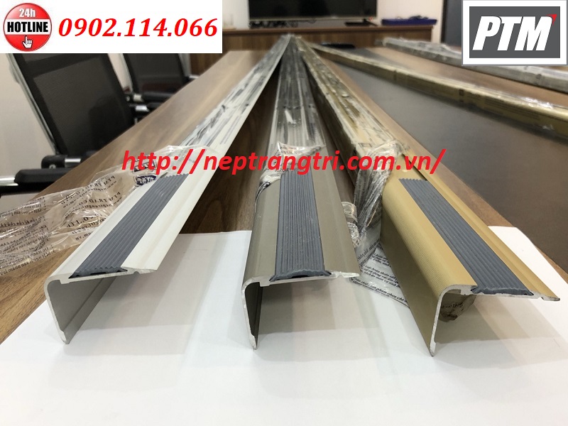 Nẹp nhôm chống trơn cầu thang