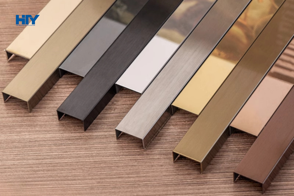 Lý do nên chọn nẹp inox 304 mạ PVD thay vì nẹp gỗ/nhựa