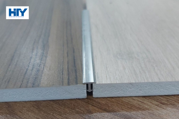 Vì sao nên dùng nẹp nhôm chữ T để kết nối mặt sàn