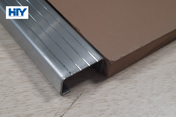 Nẹp chống trơn inox 