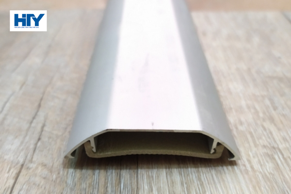 Nẹp luồn dây điện